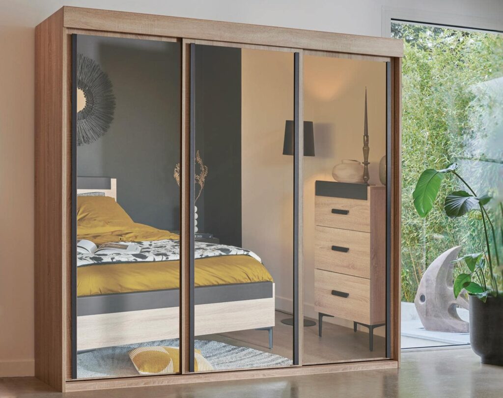 Armoire FIRST 3 portes coulissantes avec miroirs Meubles Duquesnoy