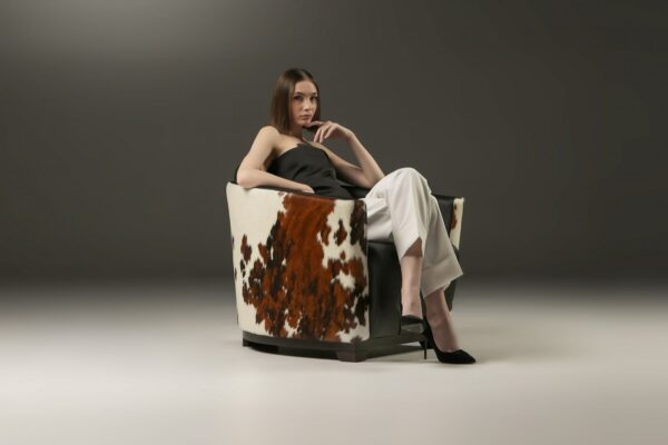 FAUTEUIL HOTEL - CALIA ITALIA - DESIGN - ART DECO- INDEMODABLE - LUXE - FABRICATION ITALIENNE -MEUBLES DUQUESNOY FRELINGHIEN NORD - LILLE