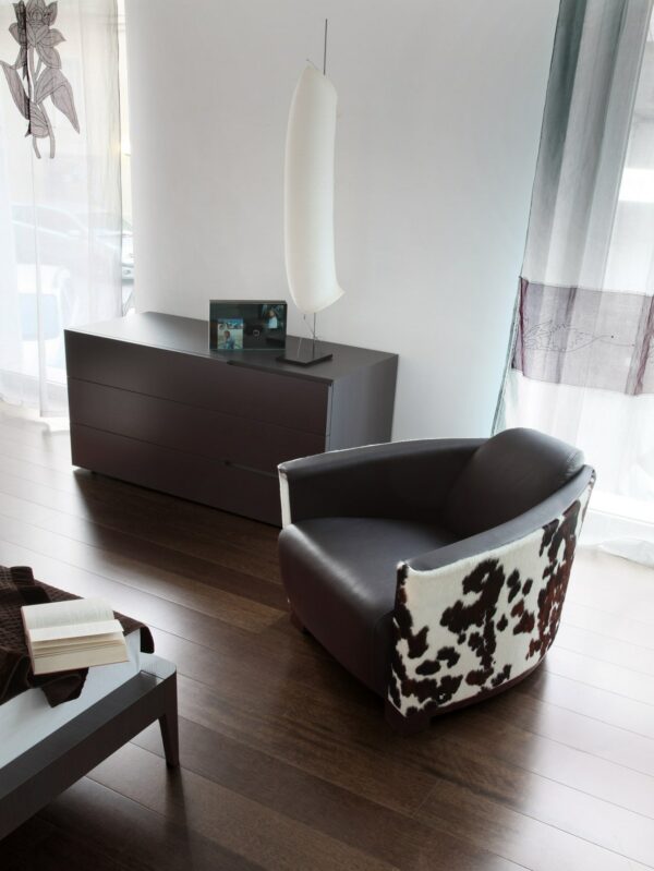 FAUTEUIL HOTEL - CALIA ITALIA - DESIGN - ART DECO- INDEMODABLE - LUXE - FABRICATION ITALIENNE -MEUBLES DUQUESNOY FRELINGHIEN NORD - LILLE