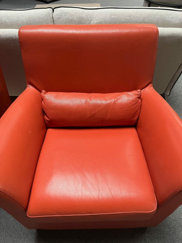 FAUTEUIL EN CUIR SECONDE MAIN TRES BON ETAT MEUBLES DUQUESNOY FRELINGHIEN NORD LILLE ARMENTIERES