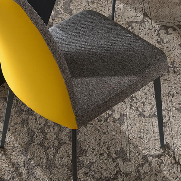 CHAISE ALBA EN TISSU OU CUIR DIFFERENTS COLORIS FABRICATION ITALIENNE EUROPEA MEUBLES DUQUESNOY FRELINGHIEN NORD LILLE ARMENTIERES